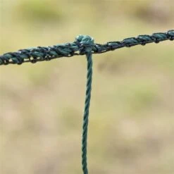 VOSS.farming FarmNET 25m Hütenetz, 135cm, 9 Pfähle, 2 Spitzen, Grün, Ohne Strom 24 VOSS.farming FarmNET 25m Hütenetz, 135cm, 9 Pfähle, 2 Spitzen, Grün, Ohne Strom -Optimal Ranchzaun Geschäft 27775 voss farming gefluegelnetz mit verstaerkter oberlitze 1