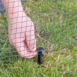 VOSS.farming Classic 15m, Begrenzungszaun, Schutznetz, 90cm, 9 Pfähle, 1 Spitze, Grün, Ohne Strom 37 VOSS.farming Classic 15m, Begrenzungszaun, Schutznetz, 90cm, 9 Pfähle, 1 Spitze, Grün, Ohne Strom -Optimal Ranchzaun Geschäft 27815 voss farming classic begrenzungszaun huetenetz 90cm 15m mit heringen