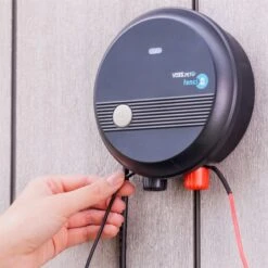 VOSS.pet Fenci M03 - 230V Elektrozaungerät - Marder-, Waschbär- Und Kleintierabwehr 25 VOSS.pet Fenci M03 - 230V Elektrozaungerät - Marder-, Waschbär- Und Kleintierabwehr -Optimal Ranchzaun Geschäft 41205 VOSS.PET Fenci M03 Marderabwehr Otterabwehr einfacher Anschluss