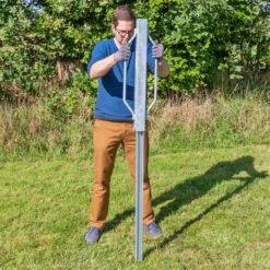 VOSS.farming Handramme Für Wildzäune, Z-Profilpfosten, Verzinkt 22 VOSS.farming Handramme Für Wildzäune, Z-Profilpfosten, Verzinkt -Optimal Ranchzaun Geschäft 42235 voss farming ramme fuer zprofil metallpfaehle anwendung 1