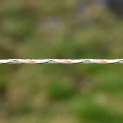 VOSS.farming Weidezaun-Litze BRAID-X 400m, 2 X 0,20 Niro + 1 X 0,25 Kupfer, Weiß/orange -Optimal Ranchzaun Geschäft 42475 VOSS.farming Profiline Elektrozaunlitze SX Litze BraidX