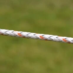 VOSS.farming Weidezaun-Seil BRAID-X 400 M, 6 X 0,20 Niro + 3 X 0,30 Kupfer, Weiß/orange 22 VOSS.farming Weidezaun-Seil BRAID-X 400 M, 6 X 0,20 Niro + 3 X 0,30 Kupfer, Weiß/orange -Optimal Ranchzaun Geschäft 42485 VOSS.farming Profiline Elektrozaunlitze Weidezaunkordel Pferdekordel BraidX