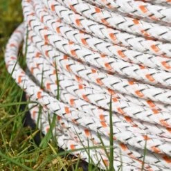 VOSS.farming Weidezaun-Seil BRAID-X 400 M, 6 X 0,20 Niro + 3 X 0,30 Kupfer, Weiß/orange 19 VOSS.farming Weidezaun-Seil BRAID-X 400 M, 6 X 0,20 Niro + 3 X 0,30 Kupfer, Weiß/orange -Optimal Ranchzaun Geschäft 42485 VOSS.farming Profiline Elektrozaunlitze Weidezaunkordel Weidezaunseil BraidX