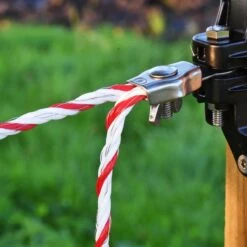 VOSS.farming Weideseil 200m, Ø 6mm, 6x0,25 HPC® Powerleiter, Markenqualität, Weiß-rot 25 VOSS.farming Weideseil 200m, Ø 6mm, 6x0,25 HPC® Powerleiter, Markenqualität, Weiß-rot -Optimal Ranchzaun Geschäft 42604 VOSS.farming HPC Weideseil fuer die Pferdeweide