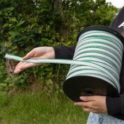 VOSS.farming Weidezaunband 200m, 20mm, 6x0,40 HPC/Ultra, Weiß-grün 16 VOSS.farming Weidezaunband 200m, 20mm, 6x0,40 HPC/Ultra, Weiß-grün -Optimal Ranchzaun Geschäft 42852 voss farming weidezaunband 20mm hpc ultra detail 2