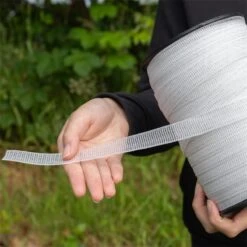 5x VOSS.farming Weidezaunband 200 M, 20 Mm, 5x0,16 Niro, Weiß (inkl. 5 Verbinder & Warnschild) 27 5x VOSS.farming Weidezaunband 200 M, 20 Mm, 5x0,16 Niro, Weiß (inkl. 5 Verbinder & Warnschild) -Optimal Ranchzaun Geschäft 44140 voss farming weidezaunband 20mm detail 2