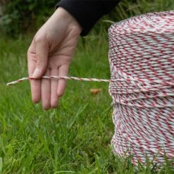 VOSS.farming Weidezaunlitze 1000 M, 1x 0,25 Kupfer + 8x 0,20 Niro, Weiß-rot 4**** -Optimal Ranchzaun Geschäft 44800 voss farming weidezaunlitze 1000m detail 4