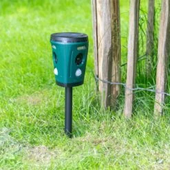 VOSS.sonic "360 Fusion" - 360° Ultraschall Tiervertreiber 37 VOSS.sonic "360 Fusion" - 360° Ultraschall Tiervertreiber -Optimal Ranchzaun Geschäft 45085 voss sonic fusion 360 praxisbild 2