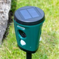 VOSS.sonic "360 Fusion" - 360° Ultraschall Tiervertreiber 35 VOSS.sonic "360 Fusion" - 360° Ultraschall Tiervertreiber -Optimal Ranchzaun Geschäft 45085 voss sonic fusion 360 ultraschallgeraet solar