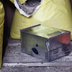 VOSS.farming Mause-Lebendfalle "Catch-All", Metall -Optimal Ranchzaun Geschäft 45398 Mausfalle CATCH ALL Lebendfalle in der Futterkammer Speisekammer