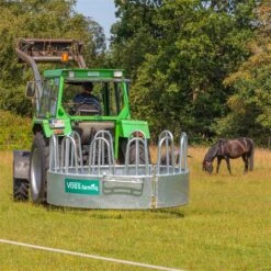 VOSS.farming Rundballenraufe, Heuraufe, Rundraufe Mit 12 Fressplätzen Und Palisadenfressgitter 18 VOSS.farming Rundballenraufe, Heuraufe, Rundraufe Mit 12 Fressplätzen Und Palisadenfressgitter -Optimal Ranchzaun Geschäft 45421 voss farming grosse rundraufe heuraufe 12 fressplaetze mit traktoraufnahme