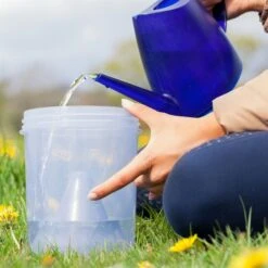 VOSS.farming "Tabanus-Trap" Bremsenfalle 22 VOSS.farming "Tabanus-Trap" Bremsenfalle -Optimal Ranchzaun Geschäft 45485 VOSS.farming Bremsenfalle Tabanus Fangbehaelter mit Wasser befuellen