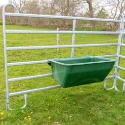 Langtrog Zum Einhängen Für Kühe, Kälber Und Pferde, 180 Liter 17 Langtrog Zum Einhängen Für Kühe, Kälber Und Pferde, 180 Liter -Optimal Ranchzaun Geschäft 503156 xxl langtrog zum einhaengen 5