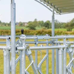 VOSS.farming Viereckraufe, Heuraufe, Rundballenraufe Mit Dach Und Fressgitter, Höhenverstellbar 18 VOSS.farming Viereckraufe, Heuraufe, Rundballenraufe Mit Dach Und Fressgitter, Höhenverstellbar -Optimal Ranchzaun Geschäft 503901 voss farming profi viereckraufe fangfressgittern fuer rinder kuehe