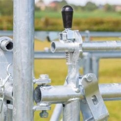 VOSS.farming Viereckraufe, Heuraufe, Rundballenraufe Mit Dach Und Fressgitter, Höhenverstellbar 19 VOSS.farming Viereckraufe, Heuraufe, Rundballenraufe Mit Dach Und Fressgitter, Höhenverstellbar -Optimal Ranchzaun Geschäft 503901 voss farming profi viereckraufe fuer rinder kuehe