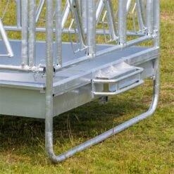 VOSS.farming Viereckraufe, Heuraufe, Rundballenraufe Mit Dach Und Fressgitter, Höhenverstellbar 17 VOSS.farming Viereckraufe, Heuraufe, Rundballenraufe Mit Dach Und Fressgitter, Höhenverstellbar -Optimal Ranchzaun Geschäft 503901 voss farming viereckraufe dreipunktaufhaengung verstellbare kufen