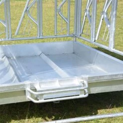 VOSS.farming Viereckraufe, Heuraufe, Rundballenraufe Mit Dach Und Fressgitter, Höhenverstellbar 24 VOSS.farming Viereckraufe, Heuraufe, Rundballenraufe Mit Dach Und Fressgitter, Höhenverstellbar -Optimal Ranchzaun Geschäft 503901 voss farming viereckraufe mit grosser futterwanne