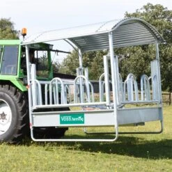 VOSS.farming Heuraufe Spar-Set, 2x2m Mit Dach Und Palisadenfressgitter + Futtersparnetz + Rahmen 25 VOSS.farming Heuraufe Spar-Set, 2x2m Mit Dach Und Palisadenfressgitter + Futtersparnetz + Rahmen -Optimal Ranchzaun Geschäft 503902 voss farming viereckraufe mit traktoraufnahme fuer einfachen transport