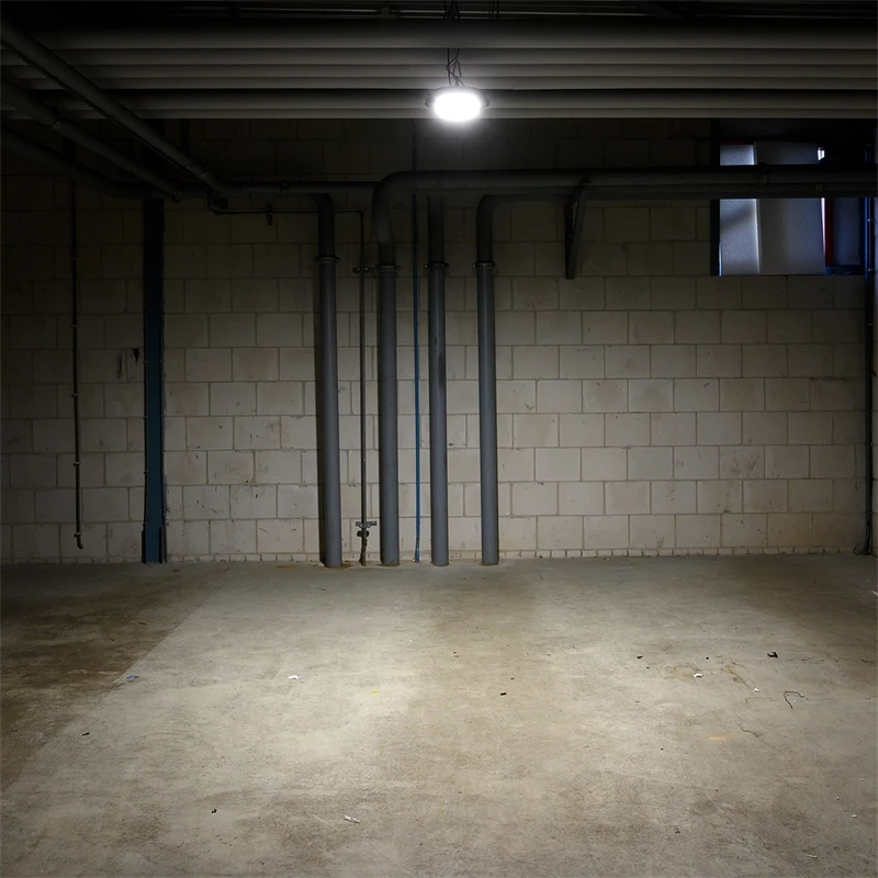 LED-Hallenstrahler 150 Watt - Strahler Für Hof, Heuboden, Reithallen Und Ställe, Dimmbar 19 LED-Hallenstrahler 150 Watt - Strahler Für Hof, Heuboden, Reithallen Und Ställe, Dimmbar – Bild 17