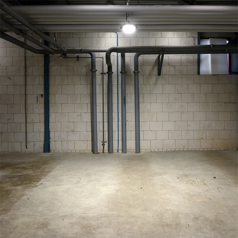 LED-Hallenstrahler 200 Watt - Strahler Für Hof, Heuboden, Reithallen Und Ställe, Dimmbar 18 LED-Hallenstrahler 200 Watt - Strahler Für Hof, Heuboden, Reithallen Und Ställe, Dimmbar – Bild 16