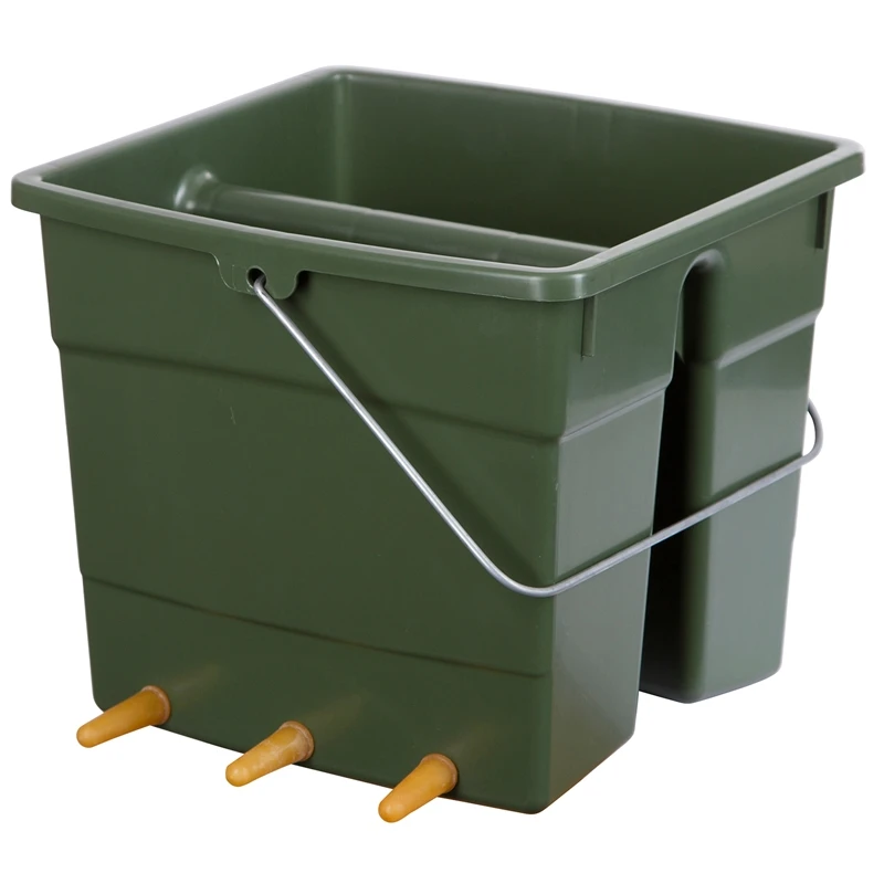 Lammeimer Mit 6 Saugern, Oliv, Quadratisch 3 Lammeimer Mit 6 Saugern, Oliv, Quadratisch