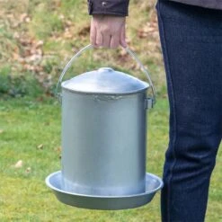 Geflügeltränke Doppelwandig Mit Griff, Wassertränke Hühner Und Geflügel -Optimal Ranchzaun Geschäft 560442 8 metall gefluegeltraenke 7 liter doppelwandig