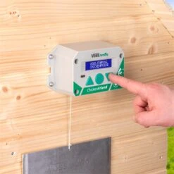 VOSS.farming "ChickenFriend" - Steuerung Automatische Hühnertür, Hühnerklappe 18 VOSS.farming "ChickenFriend" - Steuerung Automatische Hühnertür, Hühnerklappe -Optimal Ranchzaun Geschäft 561820 voss farming automatische huehnerklappe chickenfriend einfache bedienung 3