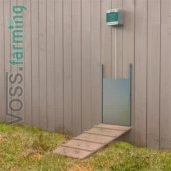 SET VOSS.farming Chicken-Door + Hühnerklappe, Alu 300 X 400mm + Solar-Akku 31 SET VOSS.farming Chicken-Door + Hühnerklappe, Alu 300 X 400mm + Solar-Akku -Optimal Ranchzaun Geschäft 561852 voss farming praktische automatische huehnerklappe funktion