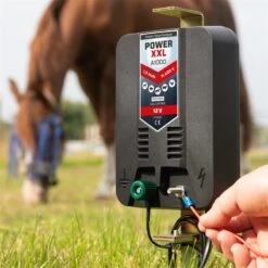 "Power XXL A1000" - Starkes 12V Weidezaungerät, Mittlere Einzäunungen -Optimal Ranchzaun Geschäft 570610 power xxl a1000 weidezaungeraet anschlussoesen