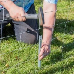 500x VOSS.farming W-Profil Zaunanker Für Wildzaun, Knotengeflecht, 50cm 15 500x VOSS.farming W-Profil Zaunanker Für Wildzaun, Knotengeflecht, 50cm -Optimal Ranchzaun Geschäft 68600 voss farming zaunanker 50cm fuer knotengeflecht praxisbild 1