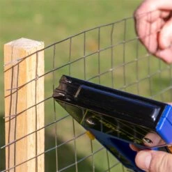 REGUR 45 Handtacker, 4-in 1 Multifunktions-Tacker Zum Befestigen Von Draht, Drahtgeflecht 26 REGUR 45 Handtacker, 4-in 1 Multifunktions-Tacker Zum Befestigen Von Draht, Drahtgeflecht -Optimal Ranchzaun Geschäft 68640 regur 45 handtacker volierendraht 1