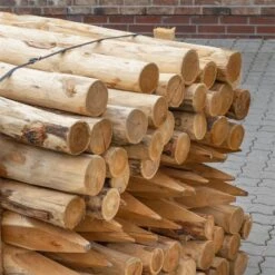 70x VOSS.farming Akazien-Pfähle Naturbelassen, Entrindet, Holzpfahl, 200cm, Ø 10-12cm 27 70x VOSS.farming Akazien-Pfähle Naturbelassen, Entrindet, Holzpfahl, 200cm, Ø 10-12cm -Optimal Ranchzaun Geschäft 69350 robinienpfaehle hohe qualitaet palettenpreis